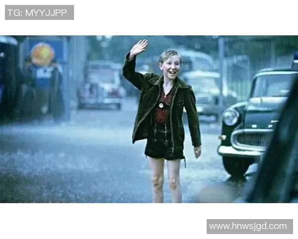 从孤儿到球场之星足球明星的成长故事与被收养的奇迹