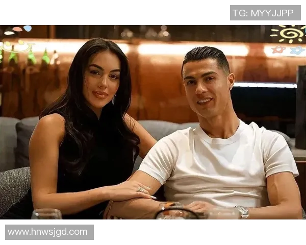 柜姐与足球明星的奇妙邂逅揭示了梦想与现实的交汇点